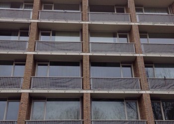 Winddoek balkon flatgebouw zilvergrijs 180 gr/m2