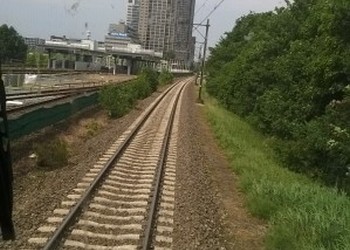 Gaasnet stroken langs het spoor