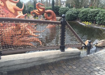 Balustradenetten attractie Pinocchio in de Efteling