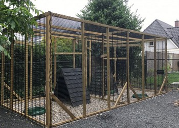 PE geknoopt 29x29 mm, draaddikte 3 mm. Dutch Export birds