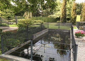 Vijvernet bladafval herfst 15x15 mm.