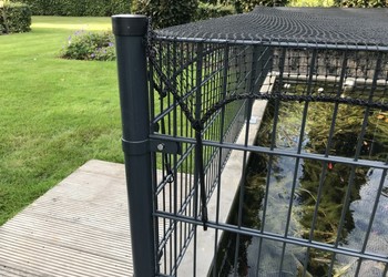 Vijvernet bladafval herfst 15x15 mm.