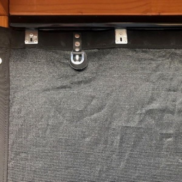 rail met rollers direct aan het doek